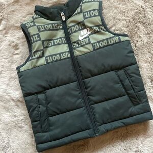 Nike Kids Gorpcore Green White Puffer Winter Vest - JUST DO IT - Size 3T